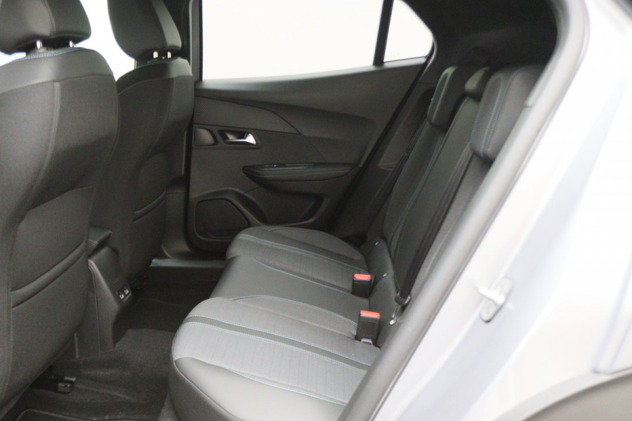 Peugeot e-2008 EV Allure 50 kWh
