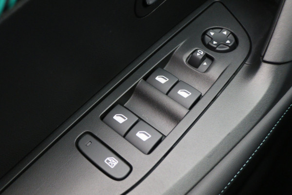 Peugeot e-2008 EV Allure 50 kWh