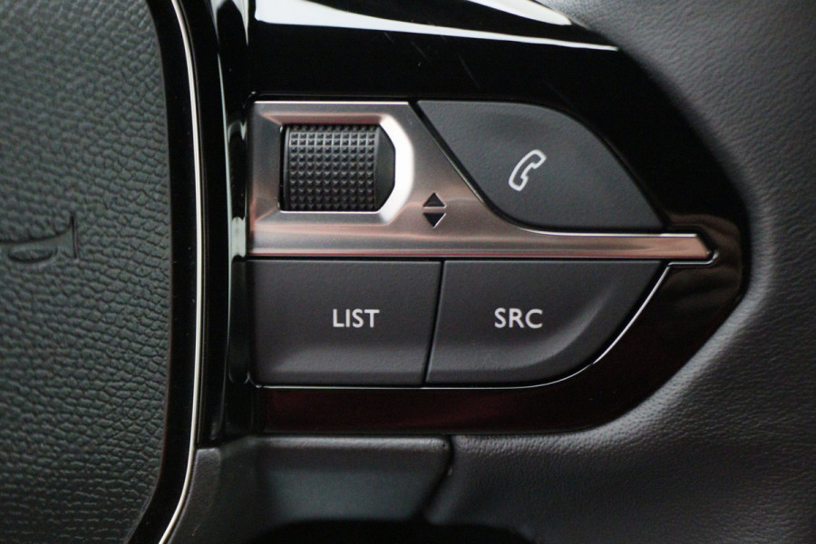 Peugeot e-2008 EV Allure 50 kWh