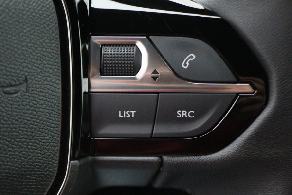 Peugeot e-2008 EV Allure 50 kWh