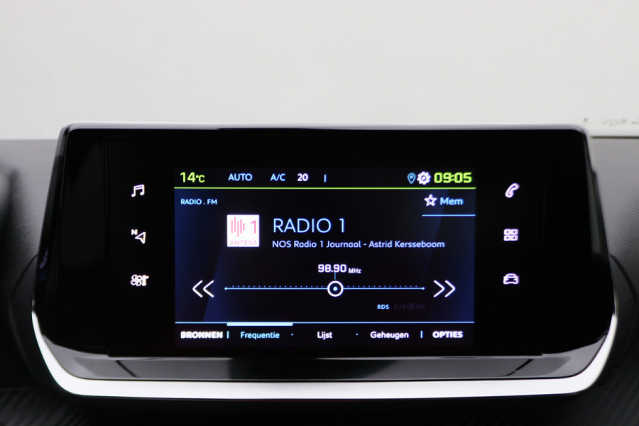 Peugeot e-2008 EV Allure 50 kWh