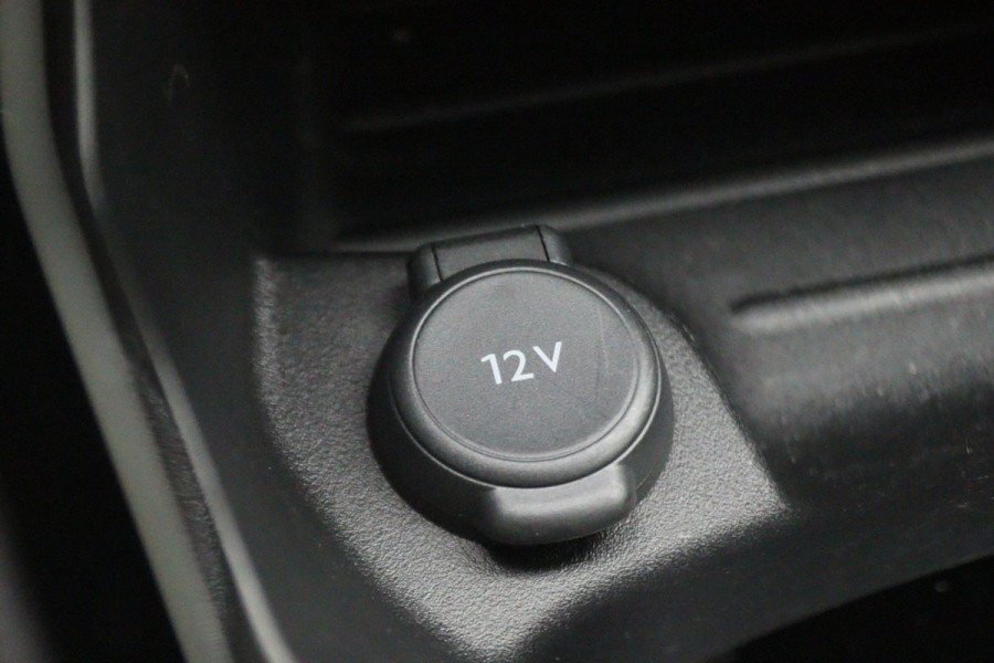 Peugeot e-2008 EV Allure 50 kWh