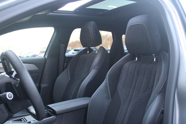 Peugeot 308 SW 1.6 Plug-in Hybrid 180PK GT | PANORAMISCH SCHUIF/KANTEL DAK | TREKHAAK | ALCANTARA BEKLEDING MET EEN ELEKTRISCH BEDIENBARE BESTUURDERSSTOEL | 18" LICHTMETALEN VELGEN "PORTLAND" | FOCAL AUDIO SYSTEM | STOEL/STUUR VERWARMING | NAVIGATIE | DRAADLOZE APPLE CARPLAY/ANDROID AUTO | DRAADLOZE TELEFOONLADER | PARKEERSENSOREN VOOR + ACHTER | ACHTERUITRIJ CAMERA | ELEKTRISCH BEDIENBARE ACHTERKLEP |
