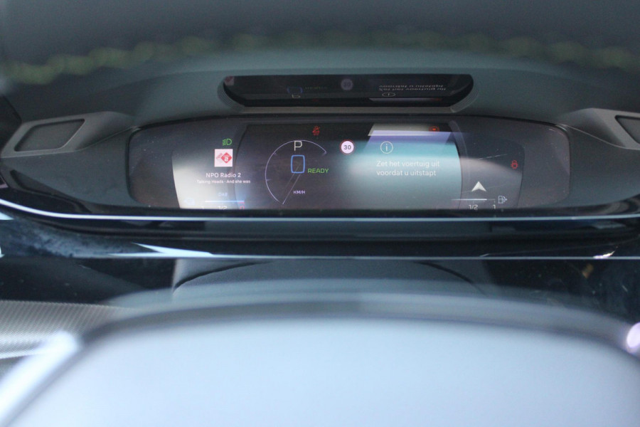 Peugeot 308 SW 1.6 Plug-in Hybrid 180PK GT | PANORAMISCH SCHUIF/KANTEL DAK | TREKHAAK | ALCANTARA BEKLEDING MET EEN ELEKTRISCH BEDIENBARE BESTUURDERSSTOEL | 18" LICHTMETALEN VELGEN "PORTLAND" | FOCAL AUDIO SYSTEM | STOEL/STUUR VERWARMING | NAVIGATIE | DRAADLOZE APPLE CARPLAY/ANDROID AUTO | DRAADLOZE TELEFOONLADER | PARKEERSENSOREN VOOR + ACHTER | ACHTERUITRIJ CAMERA | ELEKTRISCH BEDIENBARE ACHTERKLEP |