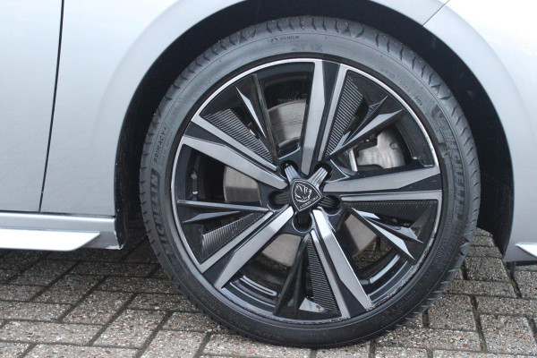Peugeot 308 SW 1.6 Plug-in Hybrid 180PK GT | PANORAMISCH SCHUIF/KANTEL DAK | TREKHAAK | ALCANTARA BEKLEDING MET EEN ELEKTRISCH BEDIENBARE BESTUURDERSSTOEL | 18" LICHTMETALEN VELGEN "PORTLAND" | FOCAL AUDIO SYSTEM | STOEL/STUUR VERWARMING | NAVIGATIE | DRAADLOZE APPLE CARPLAY/ANDROID AUTO | DRAADLOZE TELEFOONLADER | PARKEERSENSOREN VOOR + ACHTER | ACHTERUITRIJ CAMERA | ELEKTRISCH BEDIENBARE ACHTERKLEP |