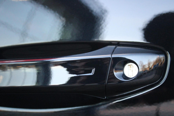 Peugeot 308 1.6 Plug-in Hybrid 180PK GT | PANORAMISCH SCHUIF/KANTEL DAK | 18" LICHTMETALEN VELGEN "PORTLAND" | ALCANTARA INTERIEUR | ELEKTRISCH BEDIENBARE BESTUURDERSSTOEL MET GEHEUGENFUNCTIE | STOEL/STUUR VERWARMING | 360° CAMERA | FOCAL AUDIO SYSTEM | PARKEERSENSOREN VOOR EN ACHTER | CLIMATE CONTROL | ADAPTIVE CRUISE CONTROL | KEYLESS ENTRY/START | DRAADLOZE APPLE CARPLAY/ANDROID AUTO | DRAADLOZE TELEFOONLADER | NAVIGATIE |