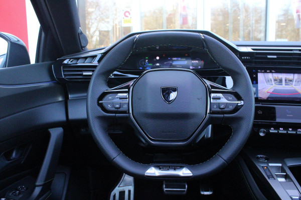 Peugeot 308 1.6 Plug-in Hybrid 180PK GT | PANORAMISCH SCHUIF/KANTEL DAK | 18" LICHTMETALEN VELGEN "PORTLAND" | ALCANTARA INTERIEUR | ELEKTRISCH BEDIENBARE BESTUURDERSSTOEL MET GEHEUGENFUNCTIE | STOEL/STUUR VERWARMING | 360° CAMERA | FOCAL AUDIO SYSTEM | PARKEERSENSOREN VOOR EN ACHTER | CLIMATE CONTROL | ADAPTIVE CRUISE CONTROL | KEYLESS ENTRY/START | DRAADLOZE APPLE CARPLAY/ANDROID AUTO | DRAADLOZE TELEFOONLADER | NAVIGATIE |