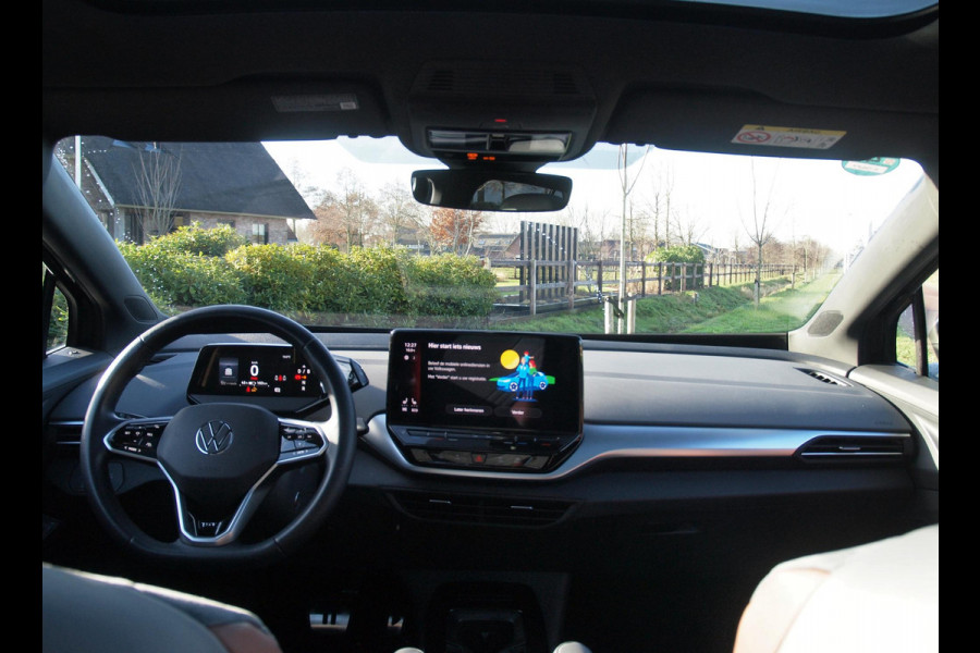Volkswagen ID.4 First Max 77 kWh | Panoramadak | Head-Up Display | 360 Camera | Sfeerverlichting | Apple Carplay