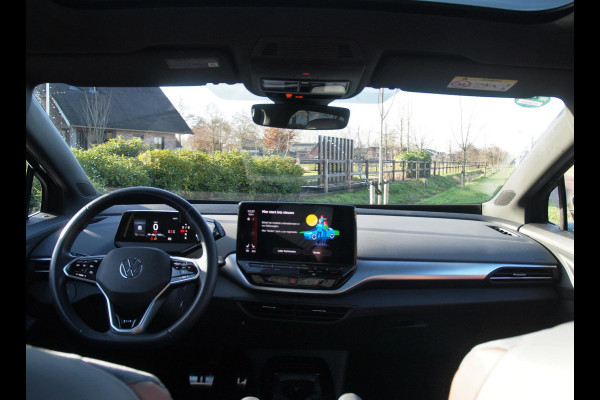 Volkswagen ID.4 First Max 77 kWh | Panoramadak | Head-Up Display | 360 Camera | Sfeerverlichting | Apple Carplay