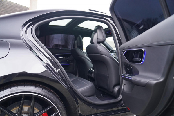 Mercedes-Benz C-Klasse 300 AMG Line | Panorama | Memory | Sfeerverlichting PLUS | C63s Pakket | Massage | 360 cam |