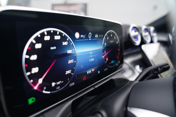Mercedes-Benz C-Klasse 300 AMG Line | Panorama | Memory | Sfeerverlichting PLUS | C63s Pakket | Massage | 360 cam |