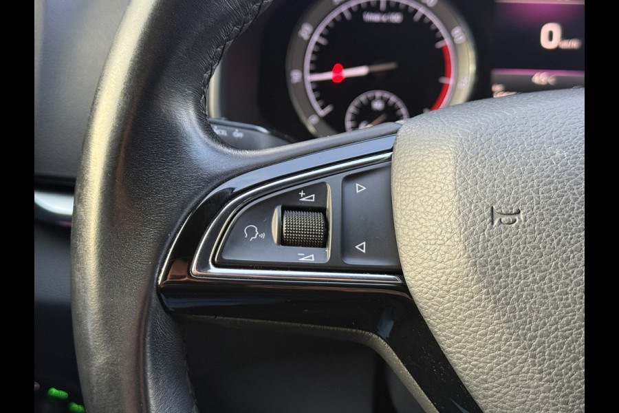 Škoda Karoq 1.0 TSI Style | Keyless | Apple carplay Stoelverwarming