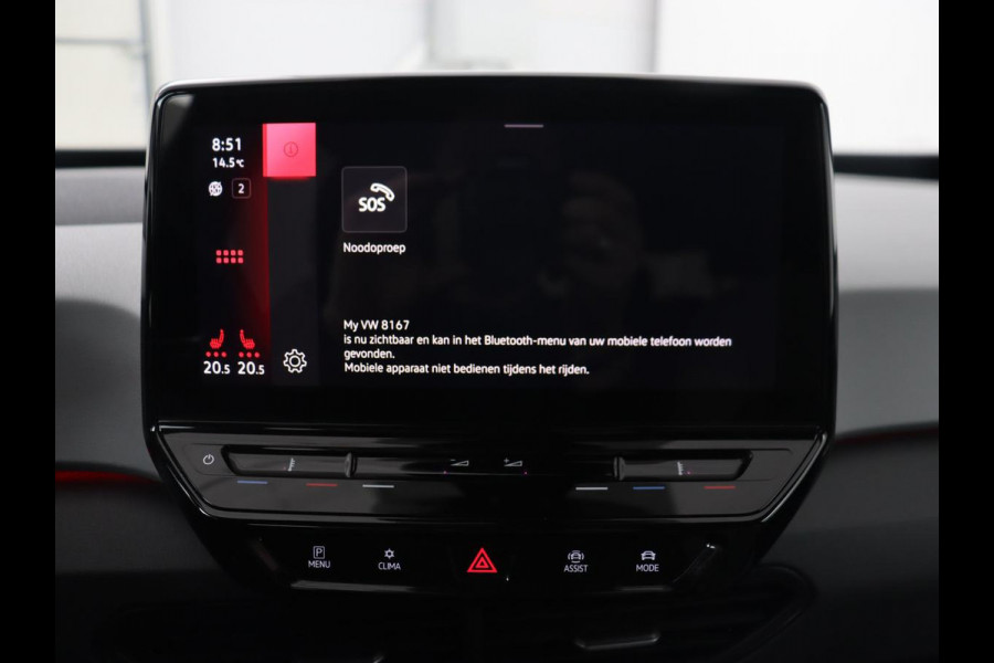 Volkswagen ID.3 First Plus 58 kWh | Trekhaak | Stoel & stuurverwarming | Camera | Adaptive cruise | Sfeerverlichting | Carplay | Matrix LED | Parkeerhulp | Climate control