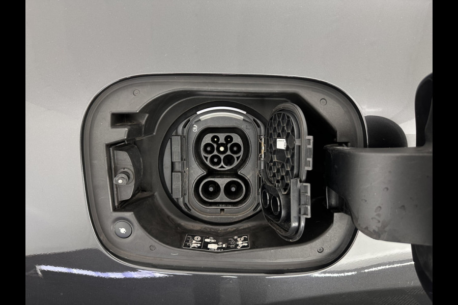 Mercedes-Benz EQC 400 4MATIC Business Solution Luxury 80 kWh *FULL-LEATHER | FULL-LED | DISTRONIC | BLIND-SPOT | HEATED-COMFORTSEATS | WIDESCREEN | DAB+ | KEYLESS | AMBIENT-LIGHT | NAVI-FULLMAP | ECC | PDC | 20''ALU*