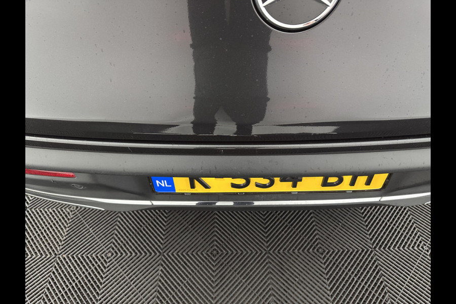 Mercedes-Benz EQC 400 4MATIC Business Solution Luxury 80 kWh *FULL-LEATHER | FULL-LED | DISTRONIC | BLIND-SPOT | HEATED-COMFORTSEATS | WIDESCREEN | DAB+ | KEYLESS | AMBIENT-LIGHT | NAVI-FULLMAP | ECC | PDC | 20''ALU*