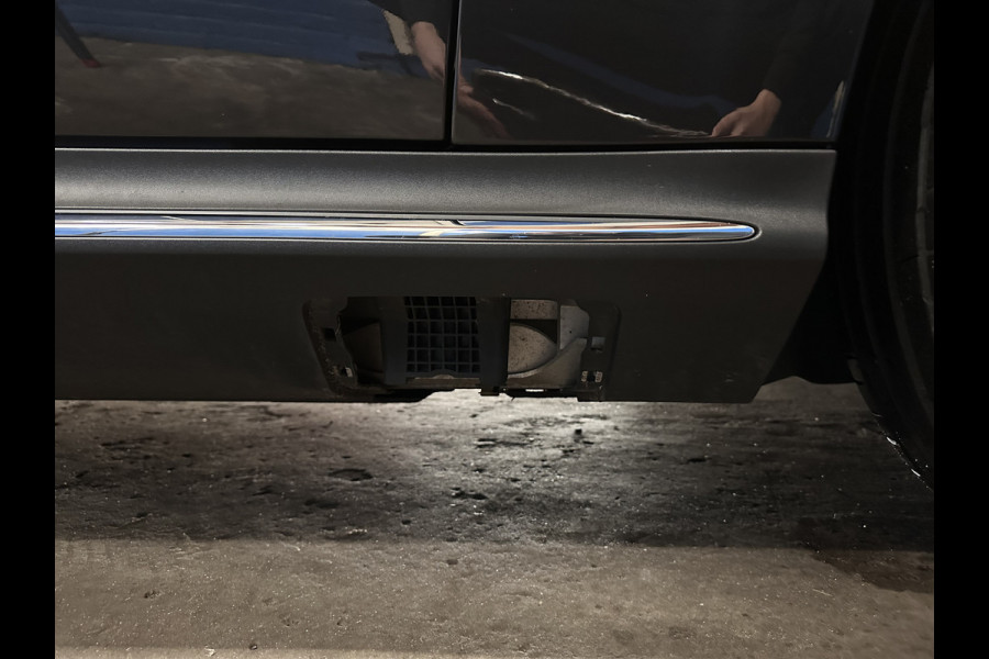 Mercedes-Benz EQC 400 4MATIC Business Solution Luxury 80 kWh *FULL-LEATHER | FULL-LED | DISTRONIC | BLIND-SPOT | HEATED-COMFORTSEATS | WIDESCREEN | DAB+ | KEYLESS | AMBIENT-LIGHT | NAVI-FULLMAP | ECC | PDC | 20''ALU*