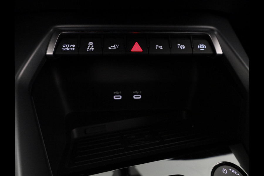 Audi A3 Sportback 40 TFSI e Advanced edition 204pk | Verlengde garantie | Navigatie | Extra getint glas | Verwarmbare voorstoelen