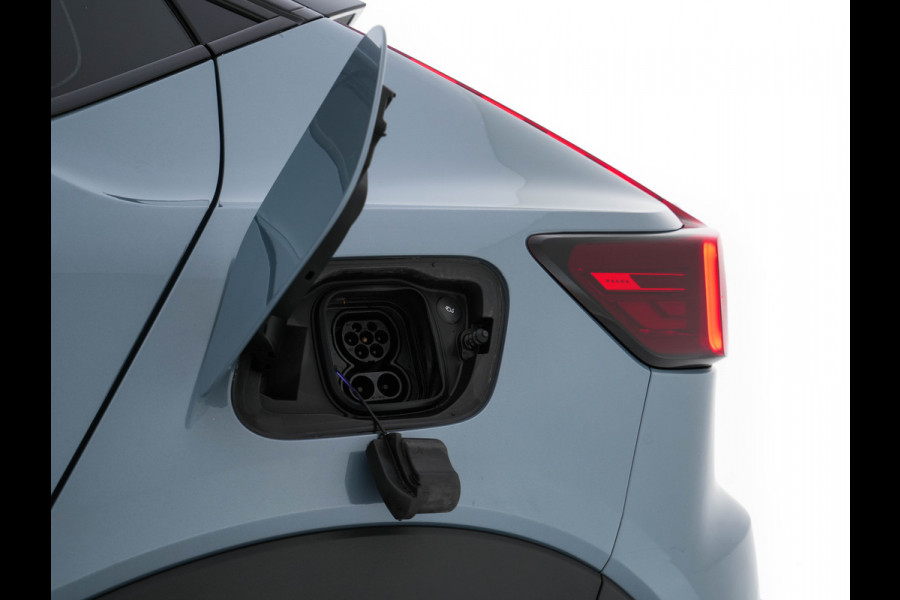 Volvo C40 Recharge Twin Intro Edition 78 kWh AWD [ 3-Fase ] {SOH-87%} (INCL-BTW) Aut. *HEATPUMP | PANO | LEATHER-ALCANTARA | DIGI-COCKPIT | FULL-LED | HARMAN/KARDON | TOPVIEW | NAVI-FULLMAP | ECC | PDC | KEYLESS | HEATED-SPORTSEATS | TOWBAR | PRIVACY-GLASS | 20