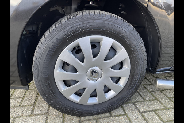 Renault Trafic 2.0 dCi 120pk T29 L2H1 Work Edition / vaste prijs rijklaar € 17.950 ex btw / lease vanaf € 302 / zwart metallic / ingerichte laadruimte / camera / airco / cruise / trekhaak !