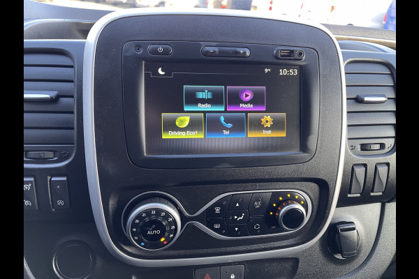 Renault Trafic 2.0 dCi 120pk T29 L2H1 Work Edition / vaste prijs rijklaar € 17.950 ex btw / lease vanaf € 302 / zwart metallic / ingerichte laadruimte / camera / airco / cruise / trekhaak !