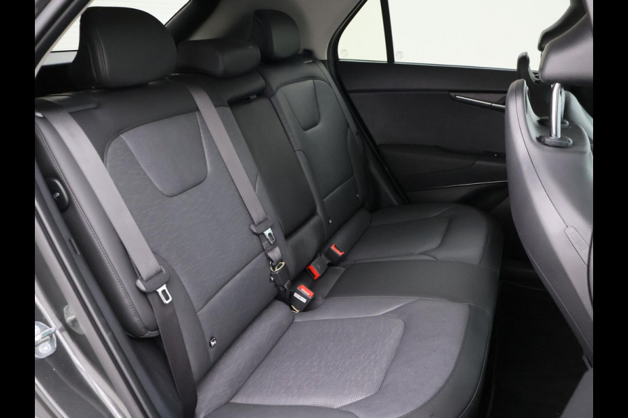 Kia Niro EV EXECUTIVE 64.8 kWh *5.677 KM* + LEDER | STOELVENTILATIE | HEAD-UP | HARMAN/KARDON | STOELVERW. V+A