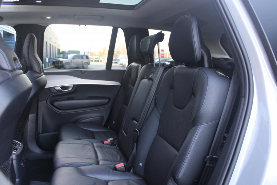 Volvo XC90 2.0 T8 455PK RECHARGE AWD ULTIMATE DARK | LUCHTVERING | PANORAMISCH SCHUIF / KANTELDAK | ELEKTRISCH UITKLAPBARE TREKHAAK | HEAD-UP DISPLAY | NAVIGATIE VIA GOOGLE-MAPS | ELEKTRISCH VERSTELBARE VOOR STOELEN MET GEHEUGEN | VOORSTOELEN VERWARMBAAR | ACHTERBANK VERWARMBAAR | 360° CAMERA | HARMAN / KARDON PREMIUM AUDIO SYSTEEM | APPLE CARPLAY / ANDROID-AUTO | KEYLESS ENTRY / START | STANDKACHEL | EXTRA GETINTE ACHTER RUITEN | VERDUISTERINGS GORDIJNEN ACHTER PORTIEREN | KINDERVERHOGING ACHTERBANK | ELEKTRISCHE ACHTERKLEP MET SENSOR |