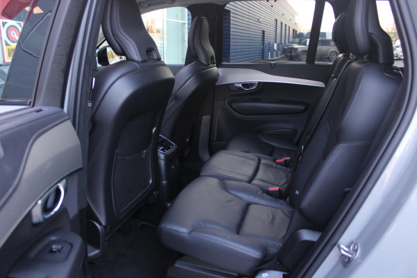 Volvo XC90 2.0 T8 455PK RECHARGE AWD ULTIMATE DARK | LUCHTVERING | PANORAMISCH SCHUIF / KANTELDAK | ELEKTRISCH UITKLAPBARE TREKHAAK | HEAD-UP DISPLAY | NAVIGATIE VIA GOOGLE-MAPS | ELEKTRISCH VERSTELBARE VOOR STOELEN MET GEHEUGEN | VOORSTOELEN VERWARMBAAR | ACHTERBANK VERWARMBAAR | 360° CAMERA | HARMAN / KARDON PREMIUM AUDIO SYSTEEM | APPLE CARPLAY / ANDROID-AUTO | KEYLESS ENTRY / START | STANDKACHEL | EXTRA GETINTE ACHTER RUITEN | VERDUISTERINGS GORDIJNEN ACHTER PORTIEREN | KINDERVERHOGING ACHTERBANK | ELEKTRISCHE ACHTERKLEP MET SENSOR |
