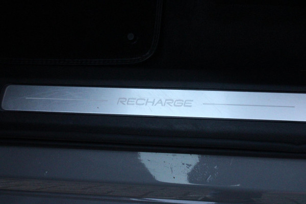 Volvo XC90 2.0 T8 455PK RECHARGE AWD ULTIMATE DARK | LUCHTVERING | PANORAMISCH SCHUIF / KANTELDAK | ELEKTRISCH UITKLAPBARE TREKHAAK | HEAD-UP DISPLAY | NAVIGATIE VIA GOOGLE-MAPS | ELEKTRISCH VERSTELBARE VOOR STOELEN MET GEHEUGEN | VOORSTOELEN VERWARMBAAR | ACHTERBANK VERWARMBAAR | 360° CAMERA | HARMAN / KARDON PREMIUM AUDIO SYSTEEM | APPLE CARPLAY / ANDROID-AUTO | KEYLESS ENTRY / START | STANDKACHEL | EXTRA GETINTE ACHTER RUITEN | VERDUISTERINGS GORDIJNEN ACHTER PORTIEREN | KINDERVERHOGING ACHTERBANK | ELEKTRISCHE ACHTERKLEP MET SENSOR |