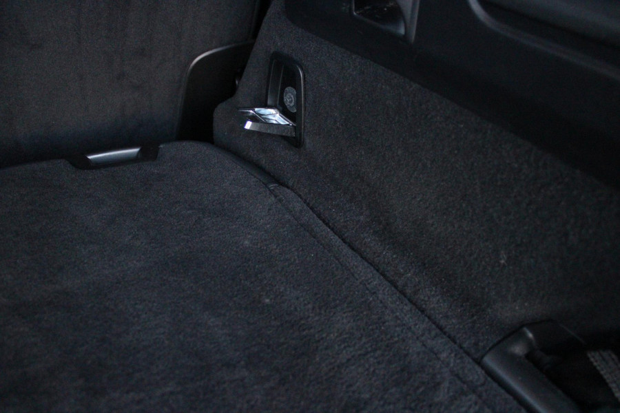 Volvo XC90 2.0 T8 455PK RECHARGE AWD ULTIMATE DARK | LUCHTVERING | PANORAMISCH SCHUIF / KANTELDAK | ELEKTRISCH UITKLAPBARE TREKHAAK | HEAD-UP DISPLAY | NAVIGATIE VIA GOOGLE-MAPS | ELEKTRISCH VERSTELBARE VOOR STOELEN MET GEHEUGEN | VOORSTOELEN VERWARMBAAR | ACHTERBANK VERWARMBAAR | 360° CAMERA | HARMAN / KARDON PREMIUM AUDIO SYSTEEM | APPLE CARPLAY / ANDROID-AUTO | KEYLESS ENTRY / START | STANDKACHEL | EXTRA GETINTE ACHTER RUITEN | VERDUISTERINGS GORDIJNEN ACHTER PORTIEREN | KINDERVERHOGING ACHTERBANK | ELEKTRISCHE ACHTERKLEP MET SENSOR |