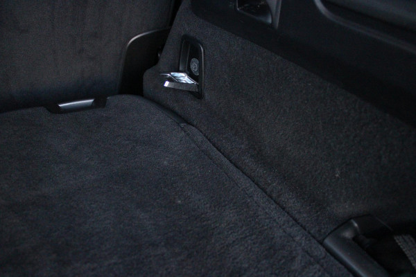 Volvo XC90 2.0 T8 455PK RECHARGE AWD ULTIMATE DARK | LUCHTVERING | PANORAMISCH SCHUIF / KANTELDAK | ELEKTRISCH UITKLAPBARE TREKHAAK | HEAD-UP DISPLAY | NAVIGATIE VIA GOOGLE-MAPS | ELEKTRISCH VERSTELBARE VOOR STOELEN MET GEHEUGEN | VOORSTOELEN VERWARMBAAR | ACHTERBANK VERWARMBAAR | 360° CAMERA | HARMAN / KARDON PREMIUM AUDIO SYSTEEM | APPLE CARPLAY / ANDROID-AUTO | KEYLESS ENTRY / START | STANDKACHEL | EXTRA GETINTE ACHTER RUITEN | VERDUISTERINGS GORDIJNEN ACHTER PORTIEREN | KINDERVERHOGING ACHTERBANK | ELEKTRISCHE ACHTERKLEP MET SENSOR |