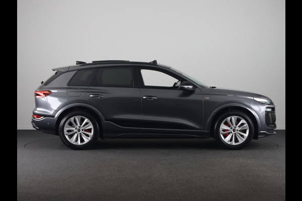 Audi Q6 e-tron S edition 83Kwh 252 pk SUV | Tech pakket plus | Glazen panoramadak | Lederen bekleding | Rode remzadels |