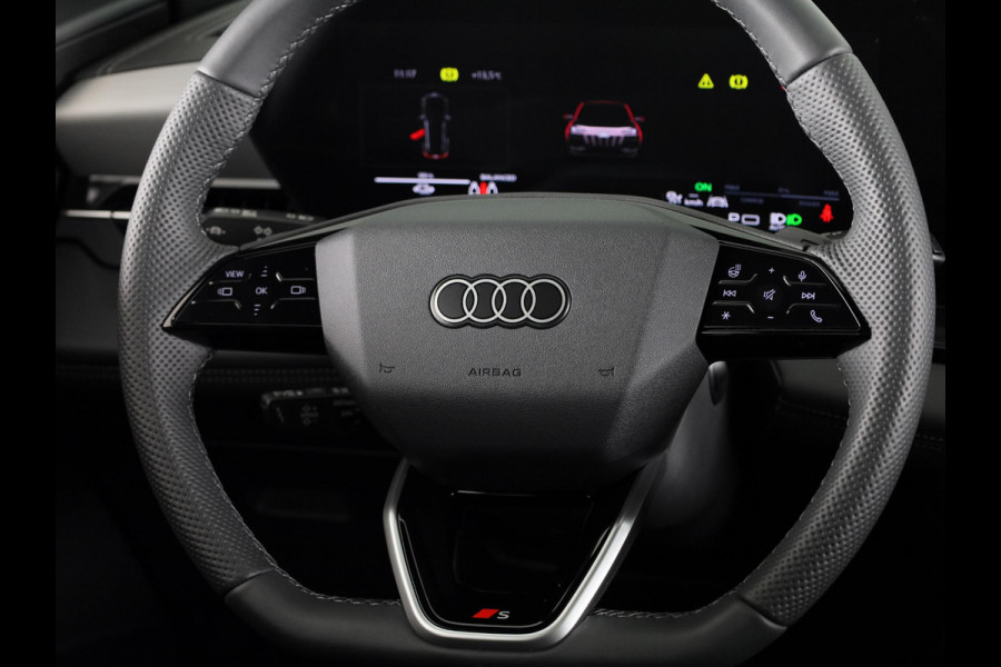 Audi Q6 e-tron S edition 83Kwh 252 pk SUV | Tech pakket plus | Glazen panoramadak | Lederen bekleding | Rode remzadels |