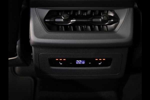 Audi Q6 e-tron S edition 83Kwh 252 pk SUV | Tech pakket plus | Glazen panoramadak | Lederen bekleding | Rode remzadels |