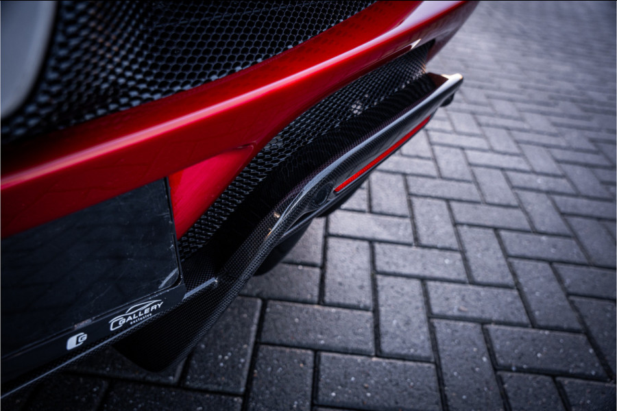 Ferrari 296 GTB 3.0 V6 - Rosso Imola | Origineel NL | Lift | Memory