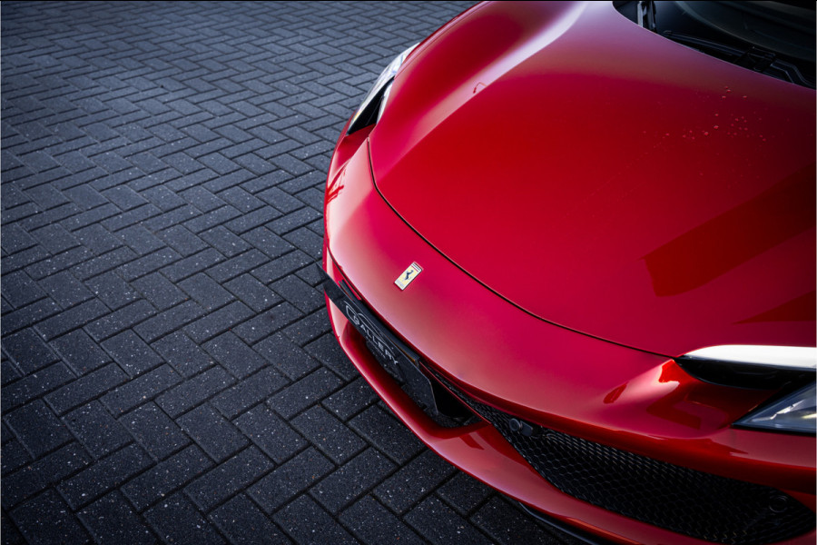 Ferrari 296 GTB 3.0 V6 - Rosso Imola | Origineel NL | Lift | Memory