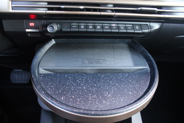 Lancia Ypsilon 1.2 110PK Turbo Hybrid LX | CAMERA VOOR/ ACHTER | ELEKTRISCH VERSTELBARE BESTUURDERSSTOEL | VELOURS BEKLEDING | STOEL VERWARMING | MASSAGEFUNCTIE BESTUURDERSSTOEL |  DRAADLOOS APPLE CARPLAY / ANDROID AUTO | DRAADLOZE TELEFOONLADER | DODEHOEK DETECTIE | CLIMATE CONTROL |