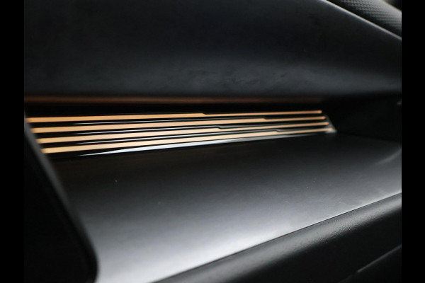 Kia Niro EV EXECUTIVE 64.8 kWh *5.677 KM* + LEDER | STOELVENTILATIE | HEAD-UP | HARMAN/KARDON | STOELVERW. V+A