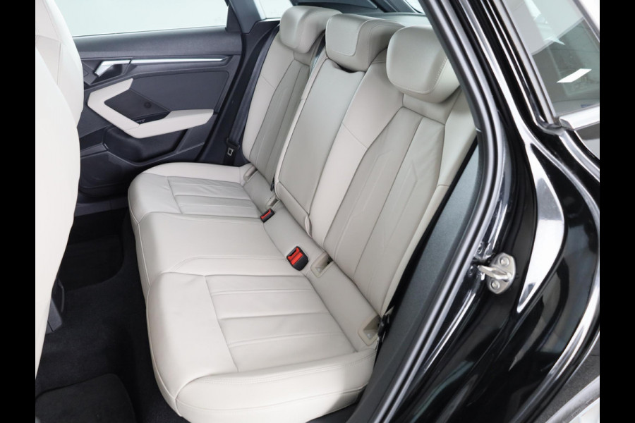 Audi A3 Sportback 35 TFSI Business edition 150 pk S-tronic | Navigatie | Parkeersensoren achter | Adaptieve cruise control | Lederen bekleding | Apple Carplay/Android Auto |