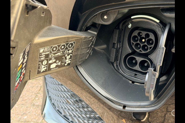 Mercedes-Benz Eqv 300 90kWh SoH 95 % L3 Extra Lang - TAXI Pakket - 8 Zits - Leder - elc. Schuif