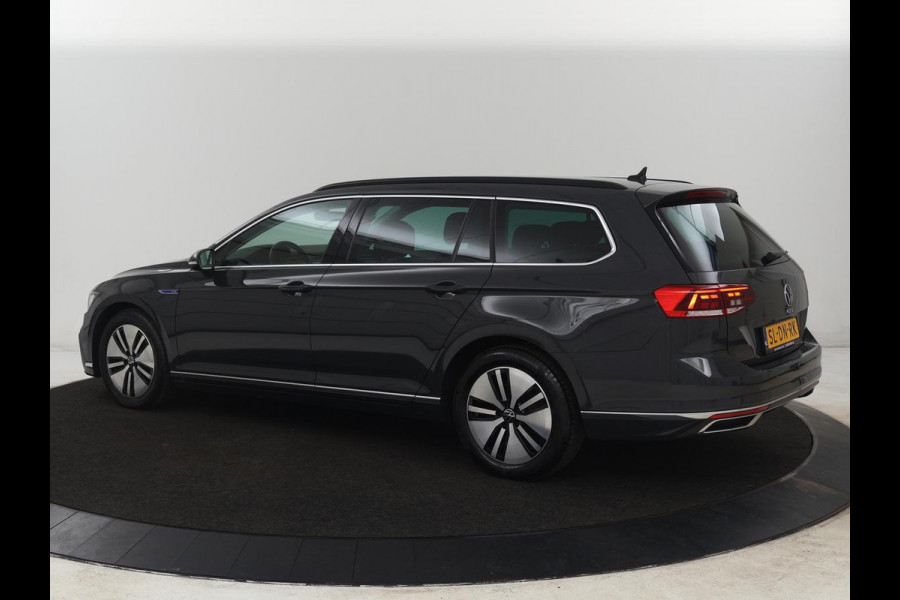Volkswagen Passat 1.4 TSI PHEV GTE | Trekhaak | Stoelverwarming | Massage | Camera | Carplay | Navigatie | Adaptive cruise | Matrix LED | Parkeerhulp | Climate control | Plug In