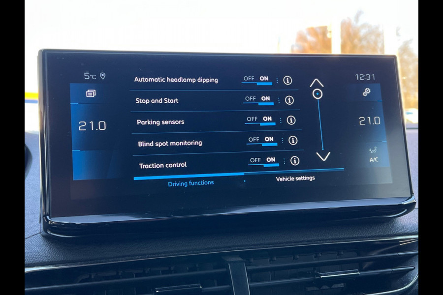 Peugeot 3008 1.2 PureTech Allure Pack Business | TREKHAAK | CAMERA | CLIMA | CARPLAY | LEDER/STOF | PDC 2X | NAVI
