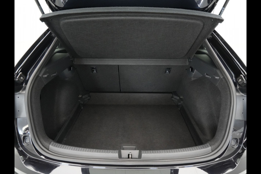 Volkswagen Taigo 1.0 TSI 110pk DSG R-Line Panorama Navi via App Pdc Acc Lane Assist