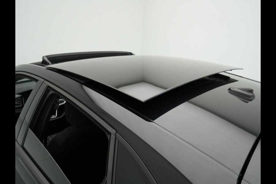 Volkswagen Taigo 1.0 TSI 110pk DSG R-Line Panorama Navi via App Pdc Acc Lane Assist