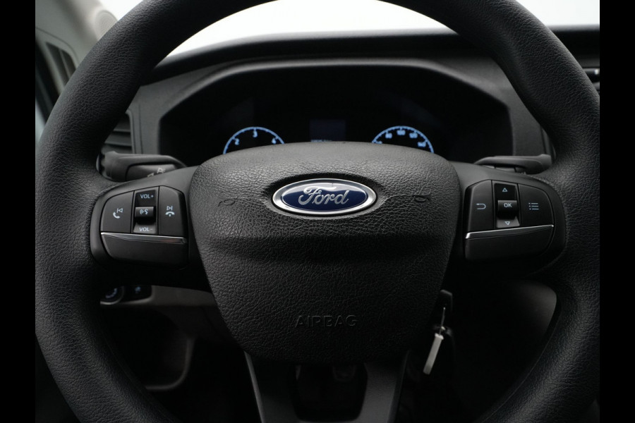 Ford Transit Dubbele Cabine Pick-Up 310 2.0 TDCI 96kW 130PK L2H1 Ambiente Airco Bluetooth Trekhaak 7 persoons