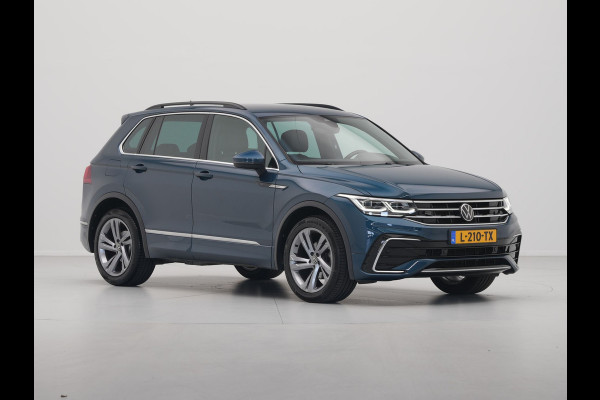 Volkswagen Tiguan 1.5 TSI 150pk DSG R-Line Navigatie Wegkl. trekhaak Acc Elek. kofferklep Autobedrijf van den Bosch