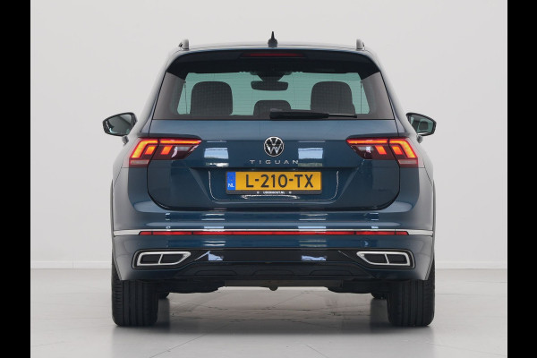 Volkswagen Tiguan 1.5 TSI 150pk DSG R-Line Navigatie Wegkl. trekhaak Acc Elek. kofferklep Autobedrijf van den Bosch