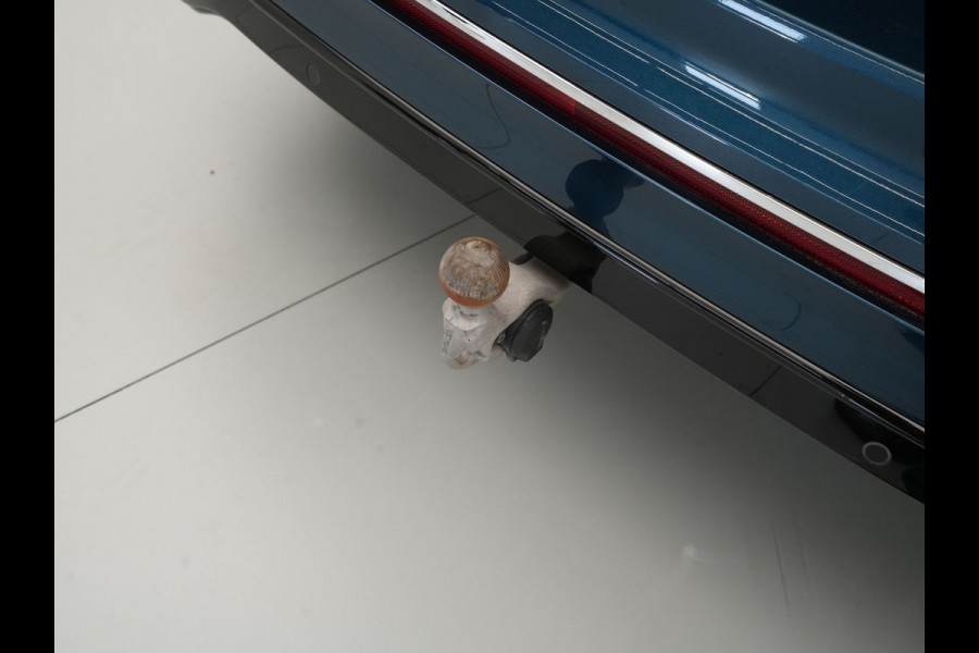 Volkswagen Tiguan 1.5 TSI 150pk DSG R-Line Navigatie Wegkl. trekhaak Acc Elek. kofferklep Autobedrijf van den Bosch