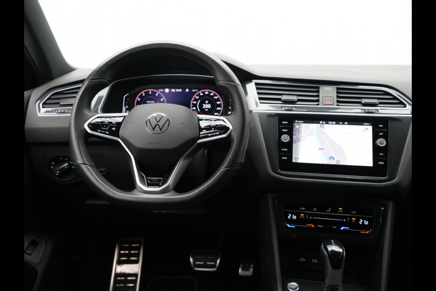 Volkswagen Tiguan 1.5 TSI 150pk DSG R-Line Navigatie Wegkl. trekhaak Acc Elek. kofferklep Autobedrijf van den Bosch