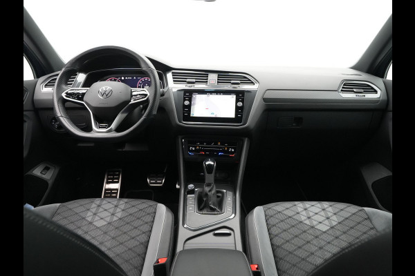 Volkswagen Tiguan 1.5 TSI 150pk DSG R-Line Navigatie Wegkl. trekhaak Acc Elek. kofferklep Autobedrijf van den Bosch