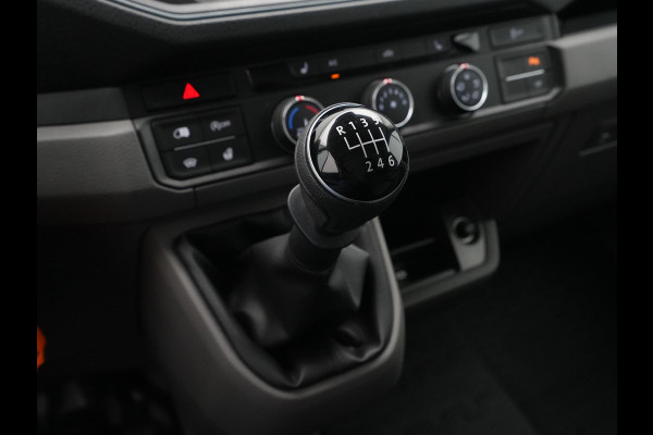 Volkswagen Crafter L3H3 2.0 TDI 140pk 3.5T Exclusive-Edition / Trekhaak / Navigatie / Camera / Acc / Pdc / Stoel/Stuurverwarming / Carplay